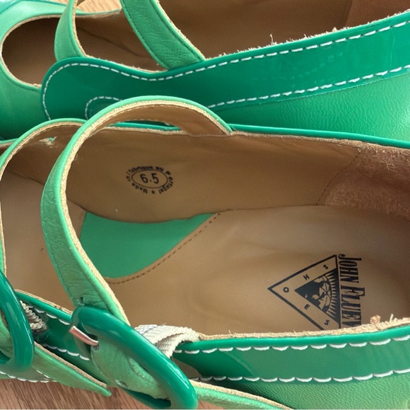 John Fluevog Operetta Vibrant Green Double Strap Heels - Picture 6 of 10